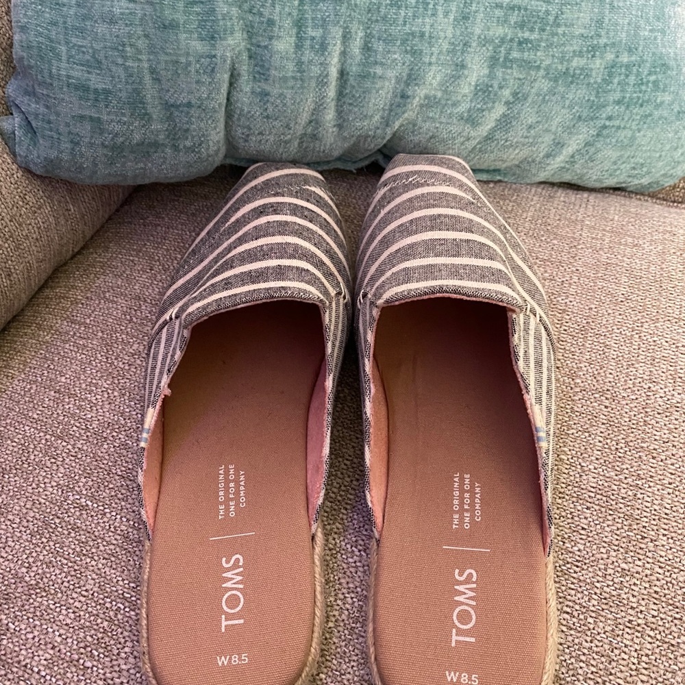 TOM’s Slip-On Shoe